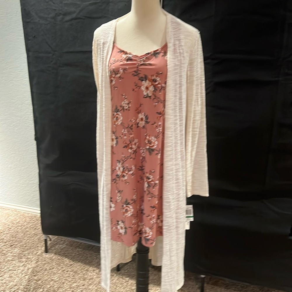 Cute spring/summer sleeveless dress and light sweater set. NWT from Kohls